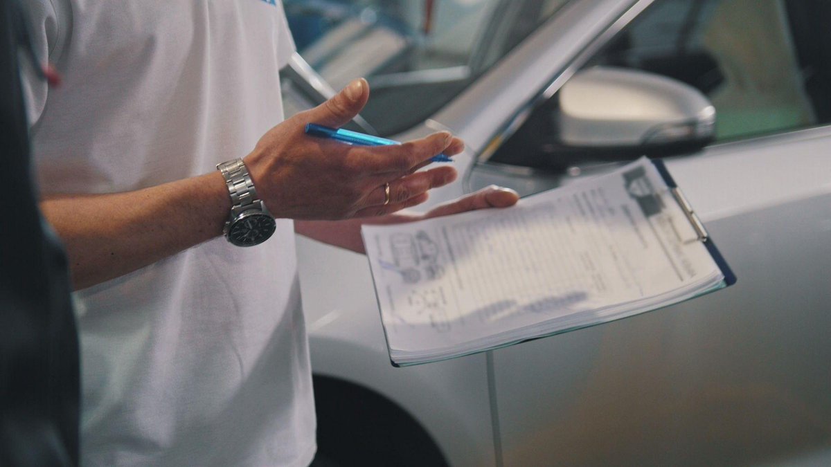 Essential Documents for Selling Your Car in Al Ain